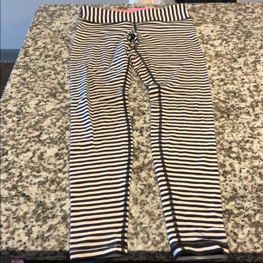 Lululemon striped wunder under